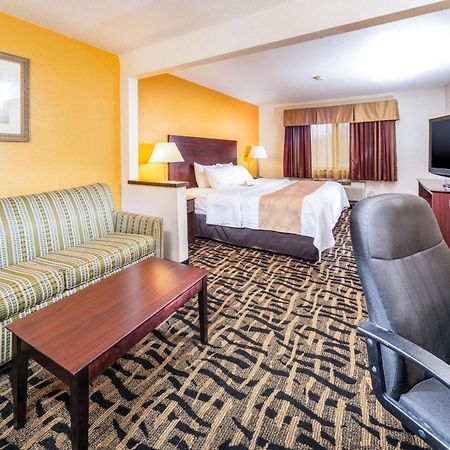 Quality Inn & Suites Ντάνβιλ Εξωτερικό φωτογραφία