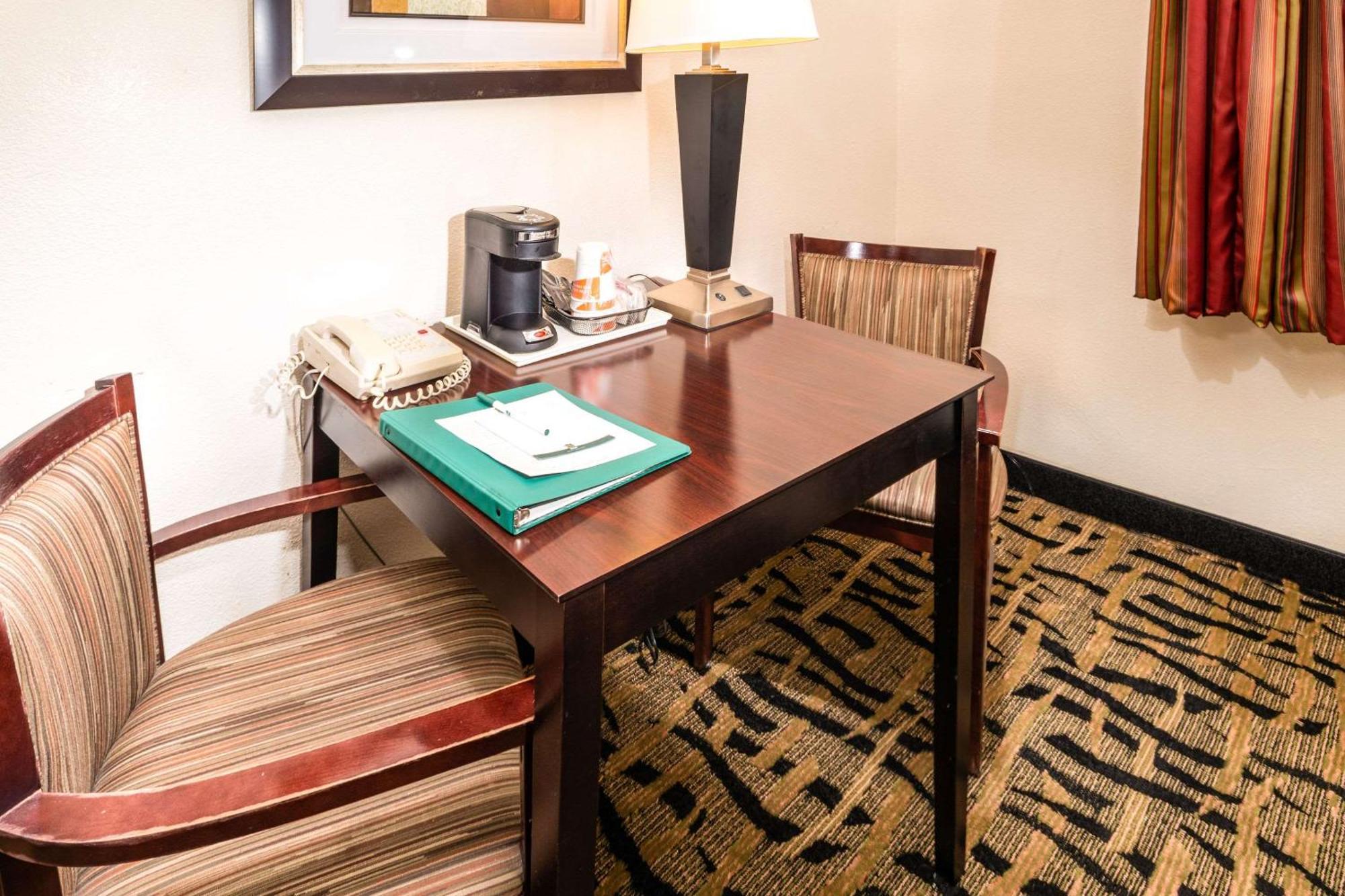 Quality Inn & Suites Ντάνβιλ Εξωτερικό φωτογραφία